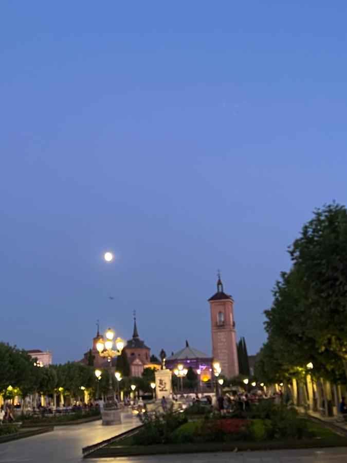 Sonar En La Plaza Cervantes 3 Alcala de Henares Exterior photo